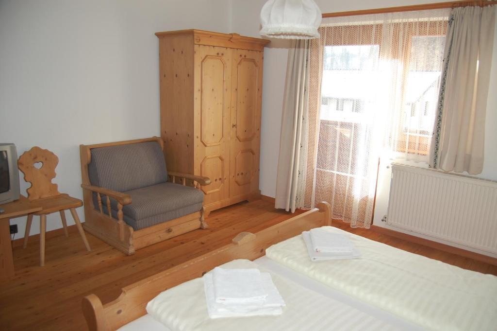 Pension Marienhof Hermagor-Pressegger See Room photo